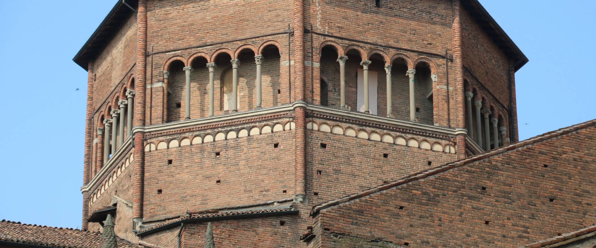 Duomo di Piacenza, tiburio 03 foto di Mongolo1984